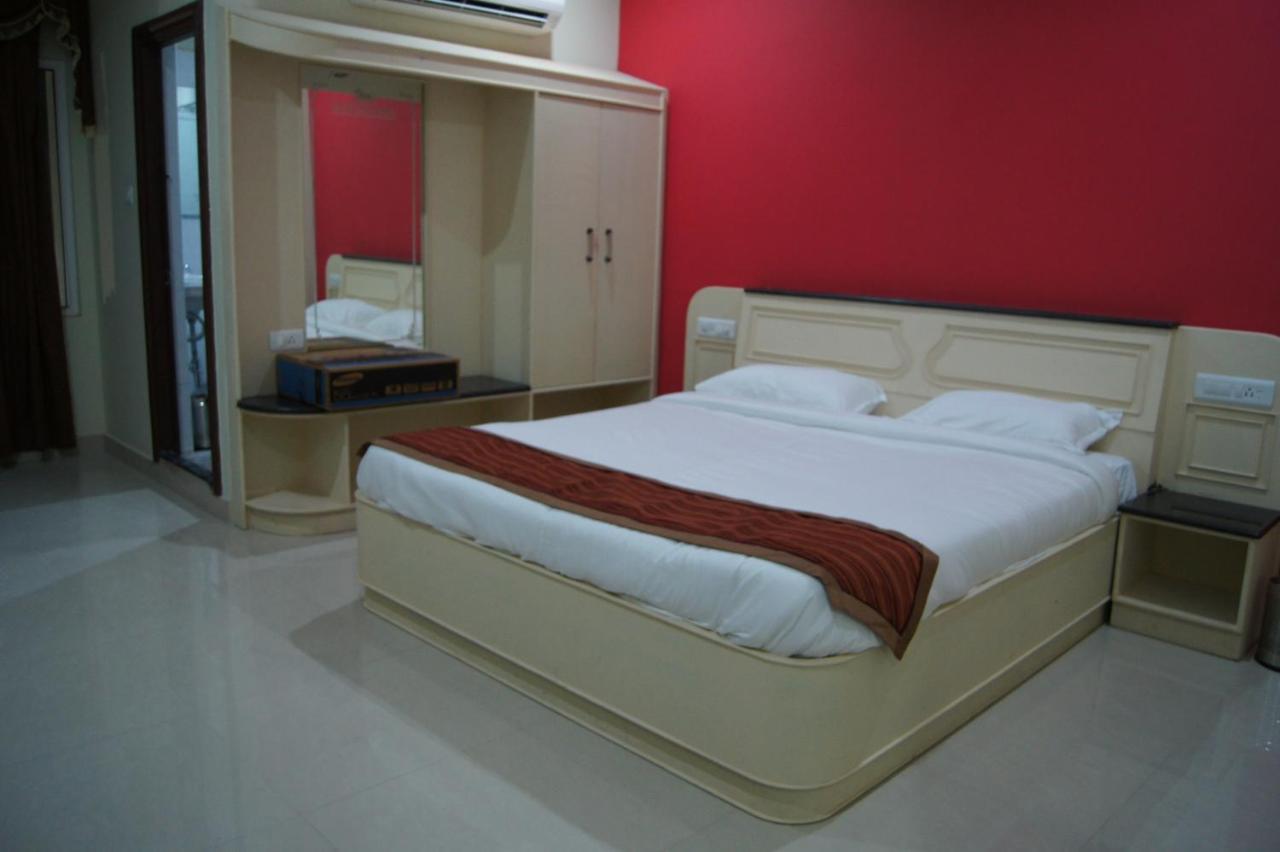 Hotel Mgm Grand Srikalahasti Bagian luar foto