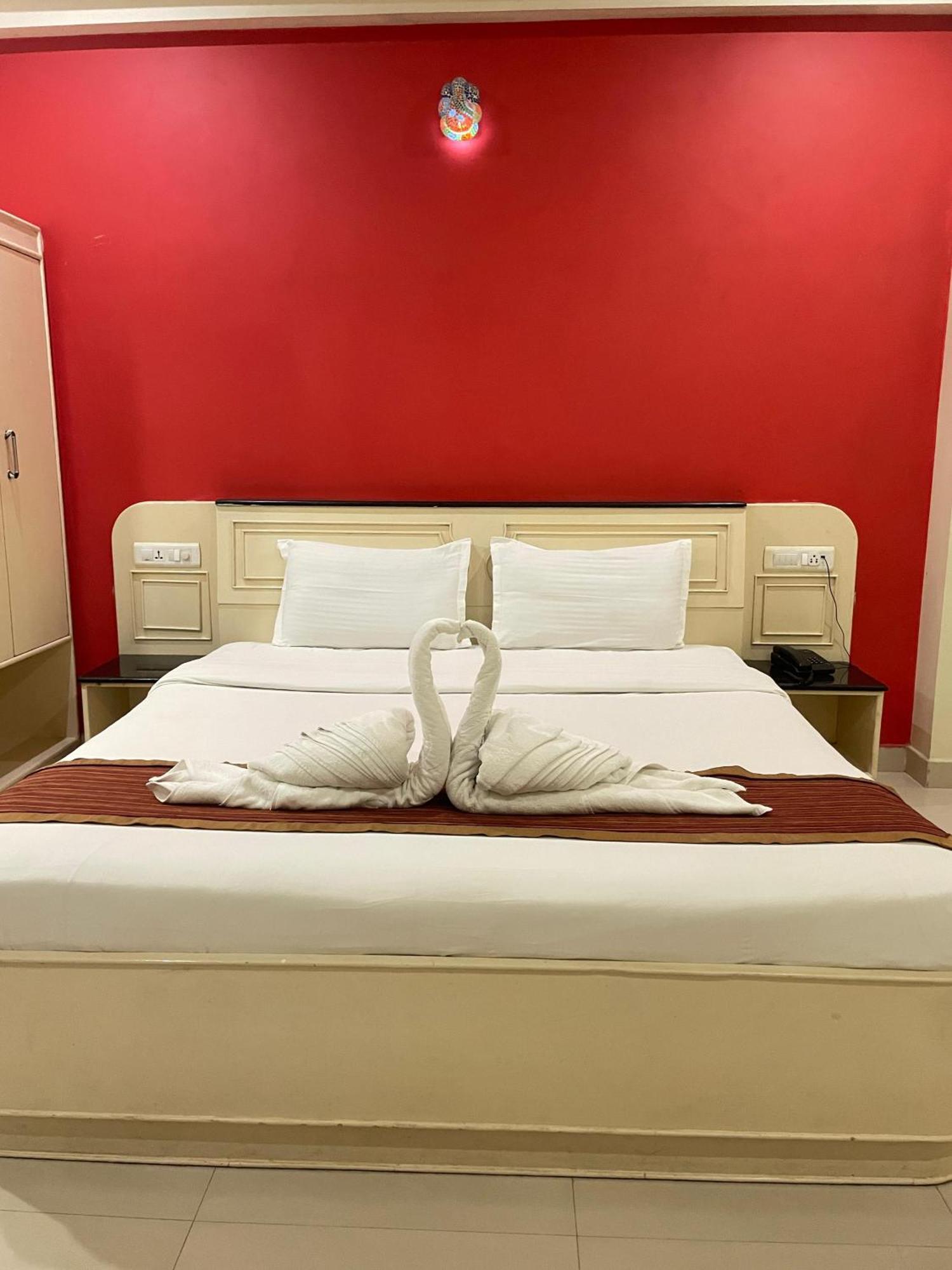 Hotel Mgm Grand Srikalahasti Bagian luar foto