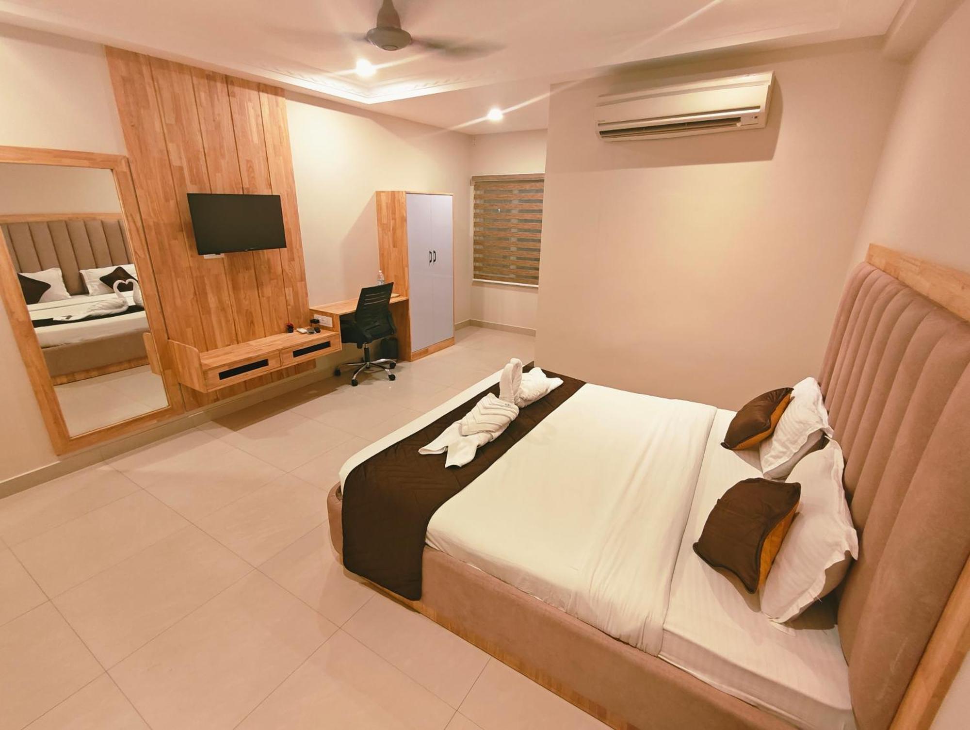 Hotel Mgm Grand Srikalahasti Bagian luar foto