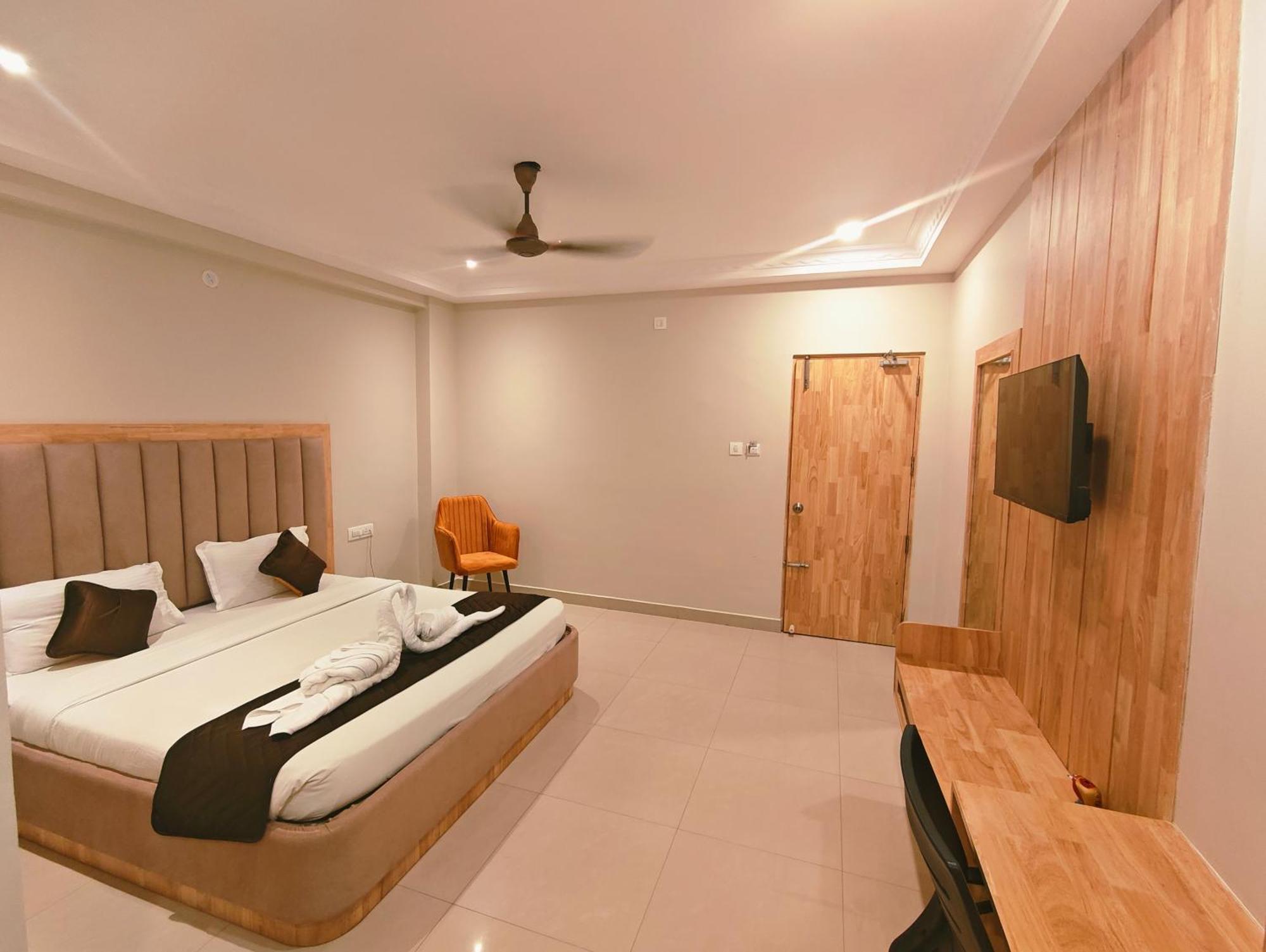 Hotel Mgm Grand Srikalahasti Bagian luar foto