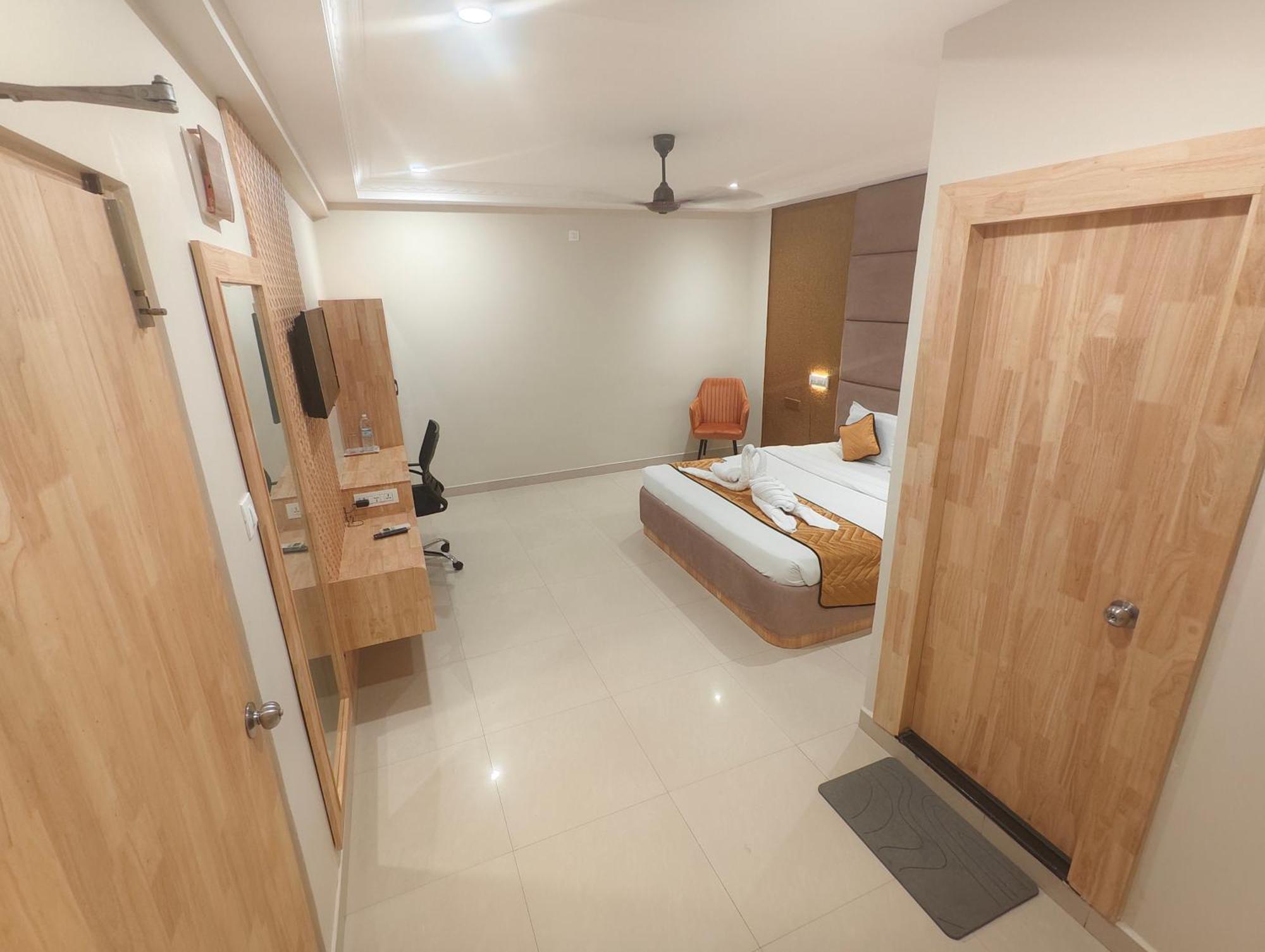 Hotel Mgm Grand Srikalahasti Bagian luar foto