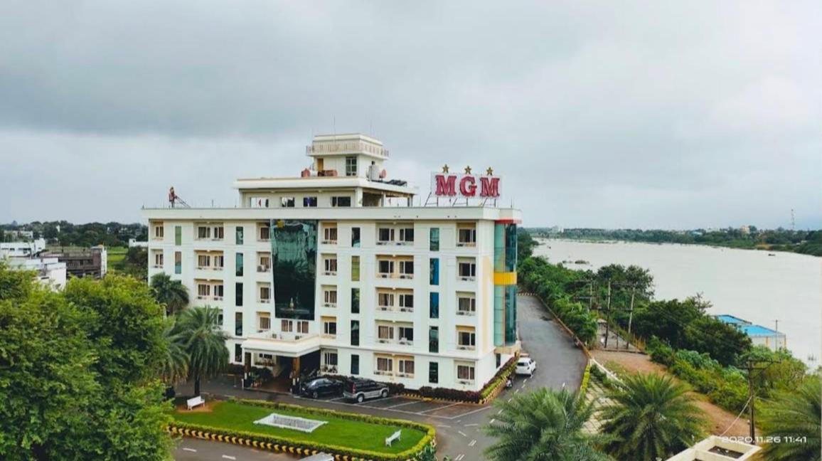 Hotel Mgm Grand Srikalahasti Bagian luar foto