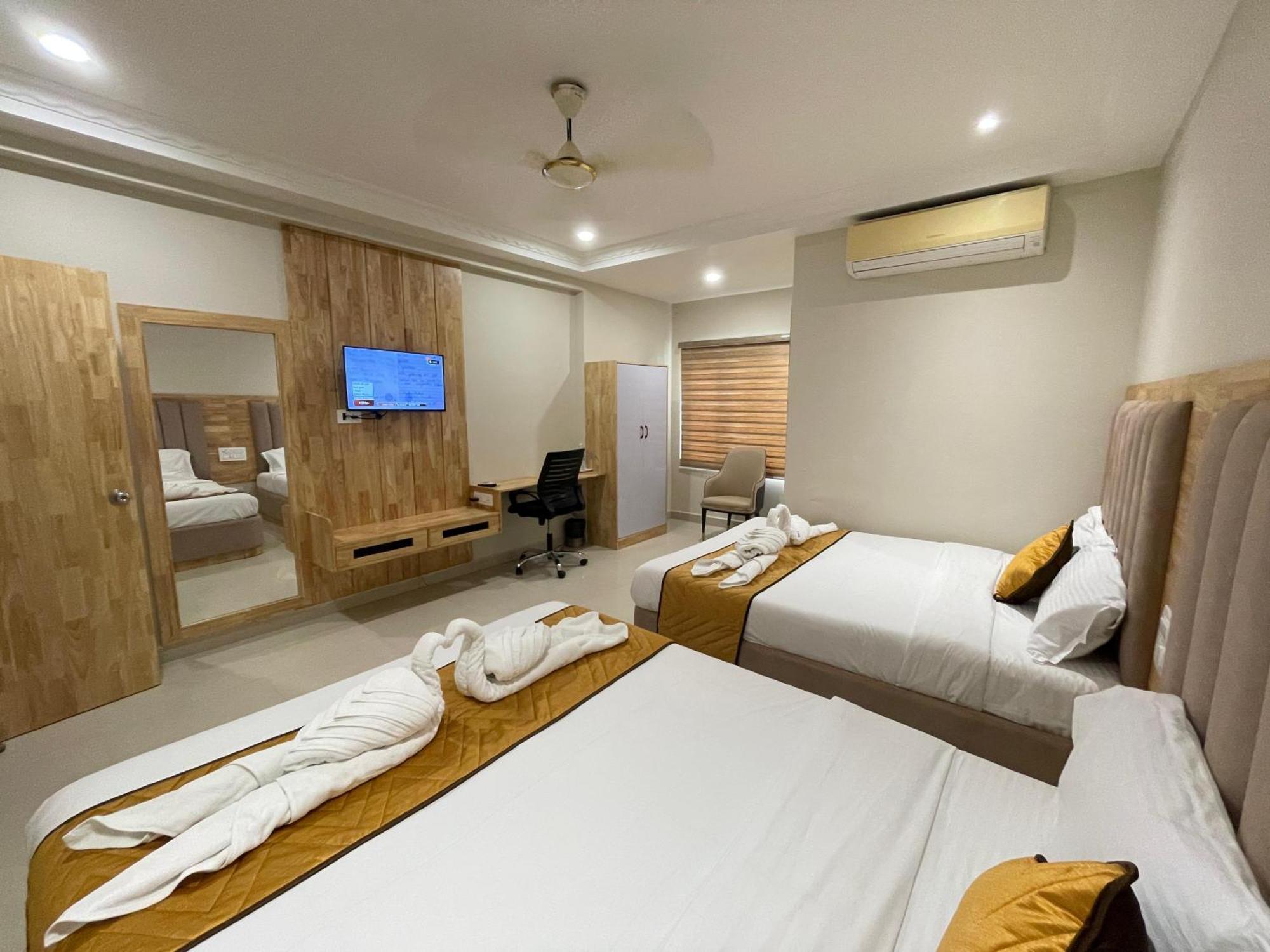Hotel Mgm Grand Srikalahasti Bagian luar foto