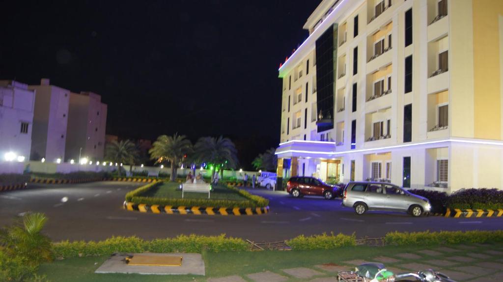 Hotel Mgm Grand Srikalahasti Bagian luar foto