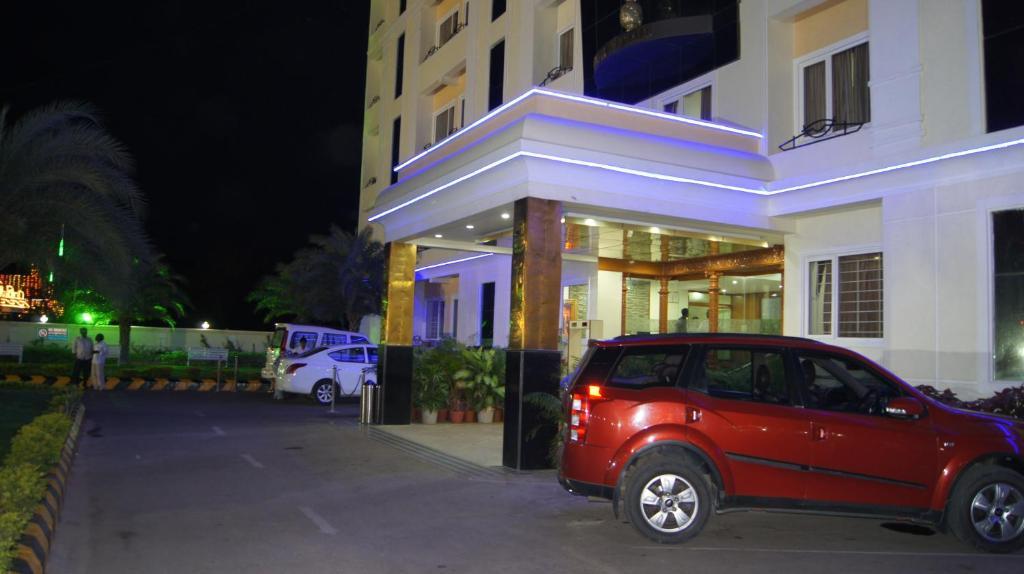Hotel Mgm Grand Srikalahasti Bagian luar foto