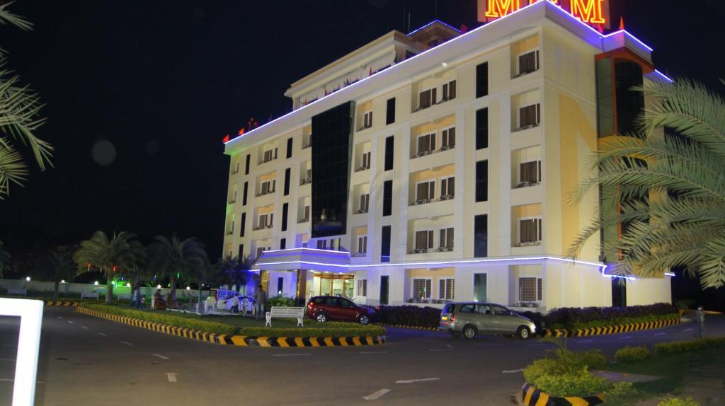 Hotel Mgm Grand Srikalahasti Bagian luar foto